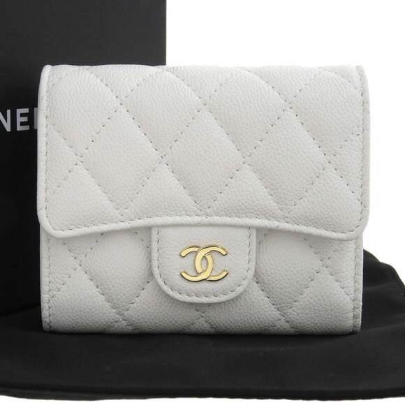 CHANEL Authentic White Caviar Leather Logo Wallet